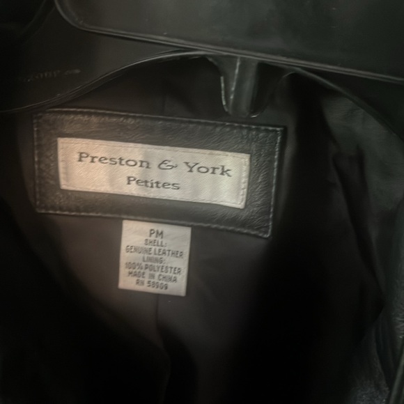 A junior leather coat - Picture 4 of 5